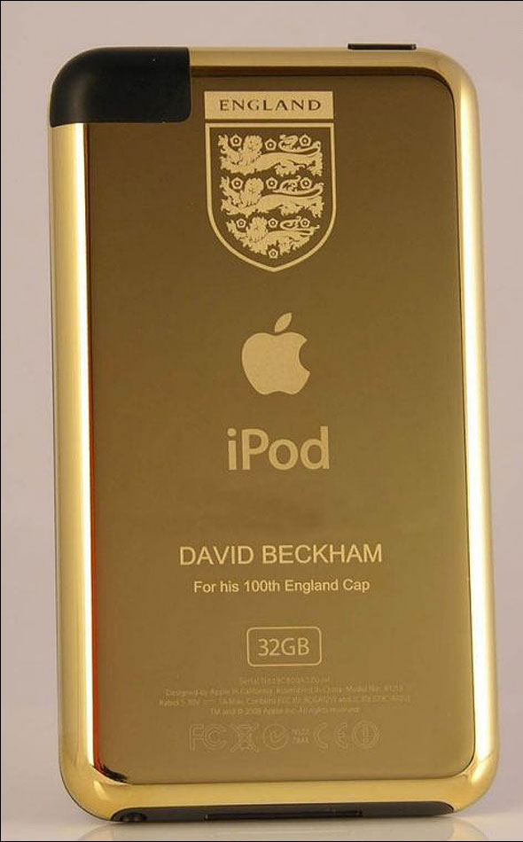 32 GB Personalized Golden iPod (&pound;600) 