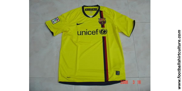 new-barcelona-0809-nike-away-football-shirt-www-footballshirtculture-com.jpg