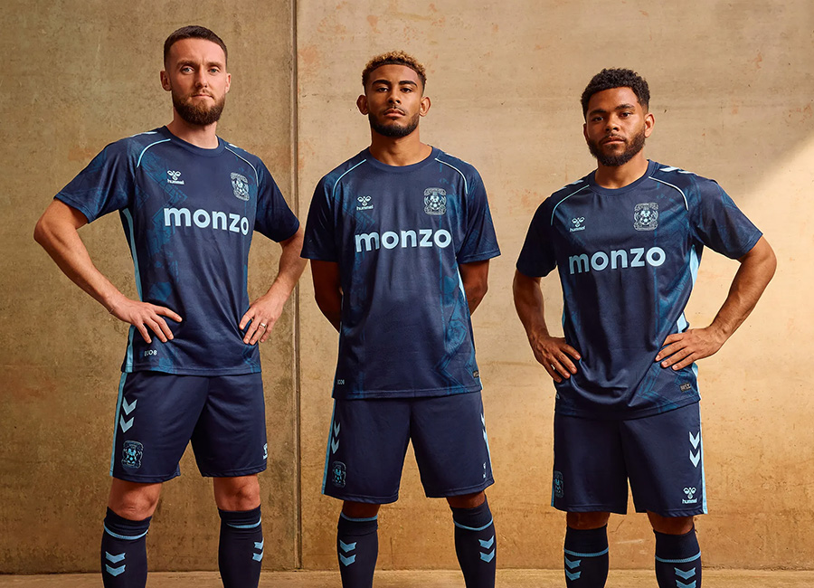 Coventry City 水色シャツ hummel Coventry City 25/26 Hummel Home Kit - Football Shirt Culture