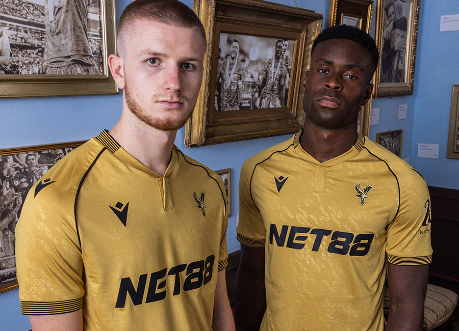 Crystal Palace 25/26 Macron Away Kit