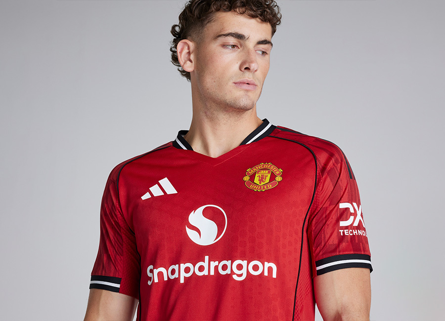 Manchester United 25/26 Adidas Home Kit