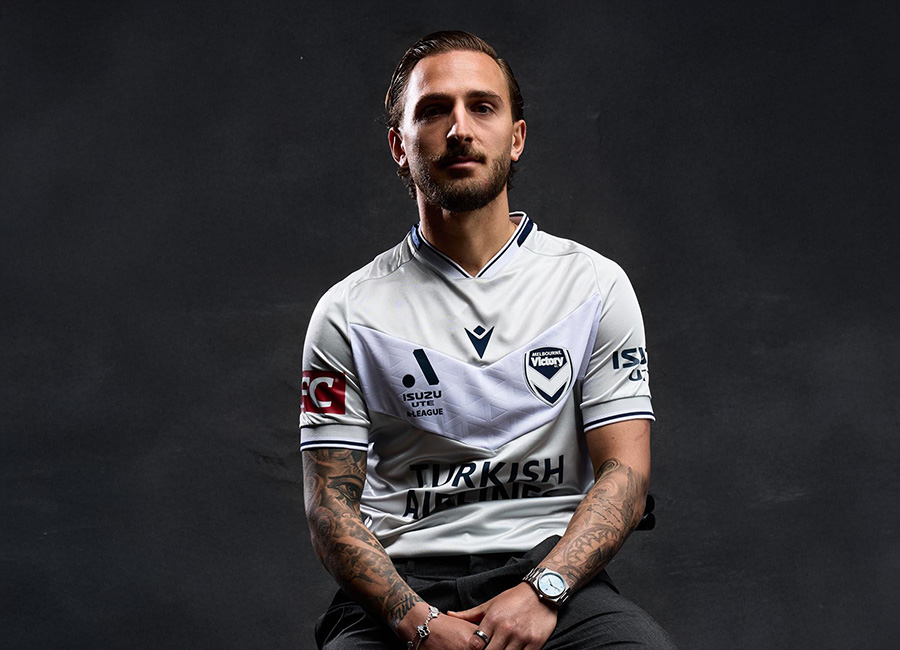 Melbourne Victory 25/26 Macron Away Kit