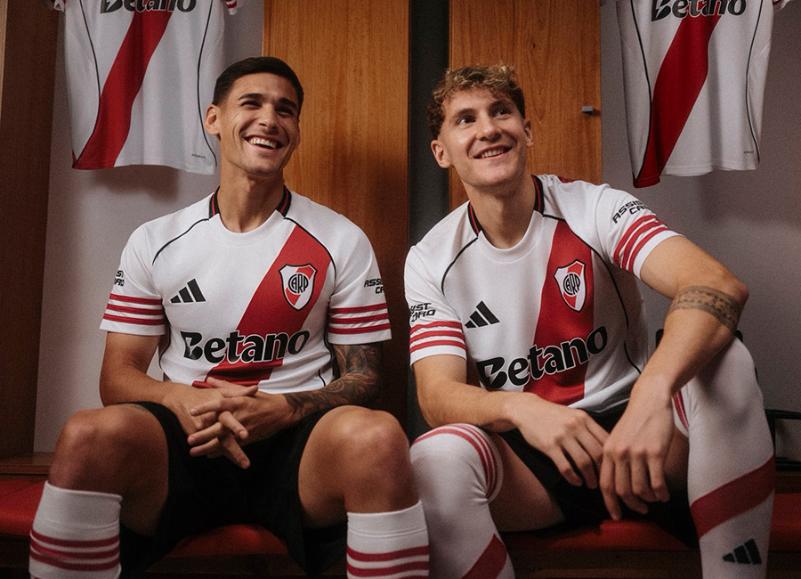 River Plate 25/26 Adidas Home Kit
