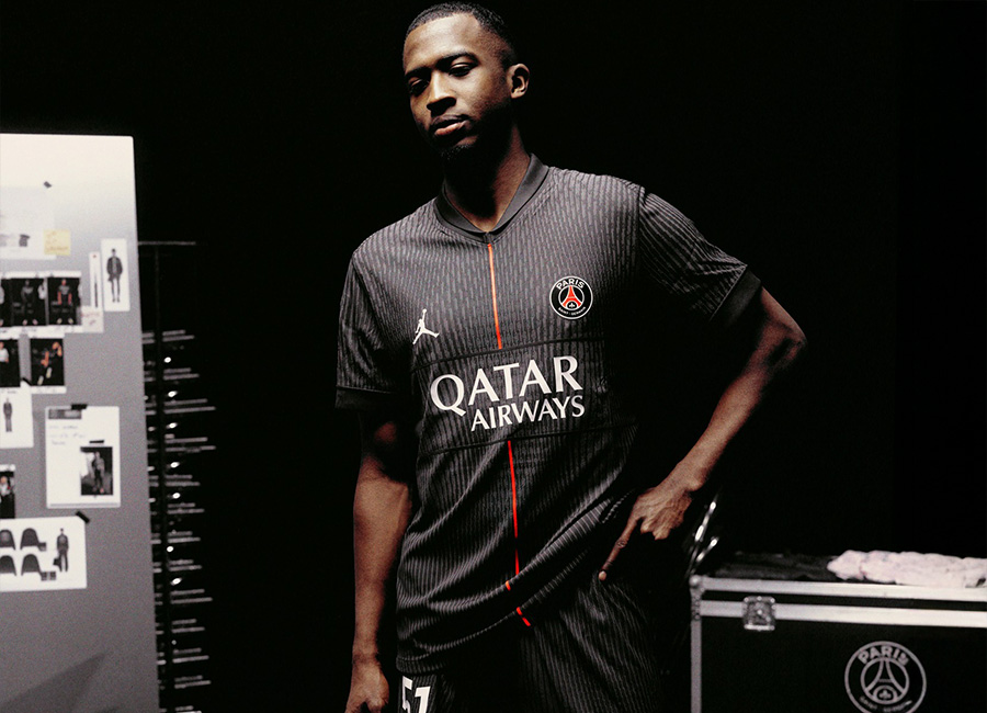 Paris Saint-Germain 25/26 Jordan Fourth Kit