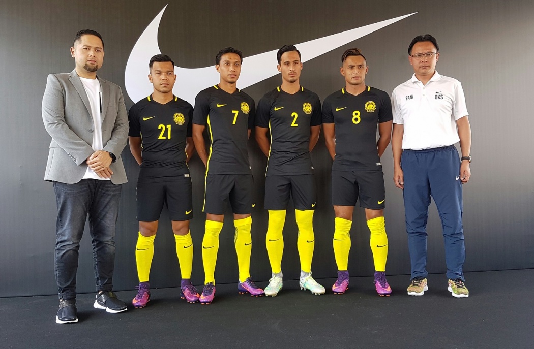 Malaysia 16/18 Nike Home & Away Kits