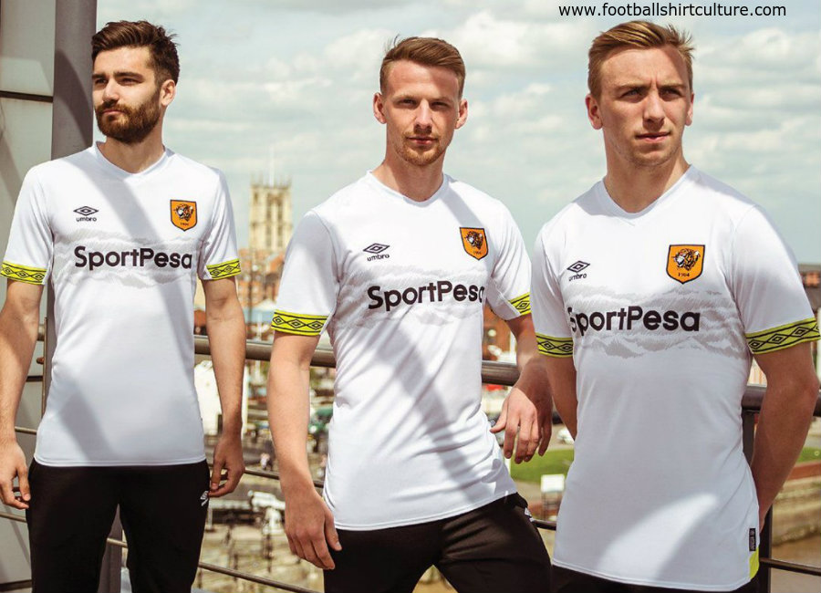 Hull City 2018/19 Umbro Third Kit