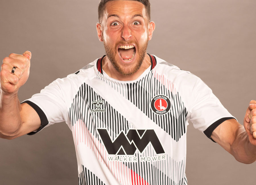 Charlton Athletic 2021-22 Hummel Away Kit #cafc #CharltonAthletic #sharethegame