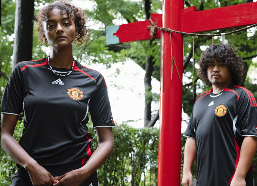 Manchester United 2021 Adidas Teamgeist Jersey - Black #mufc #ManchesterUnited #manutd #adidasfootball