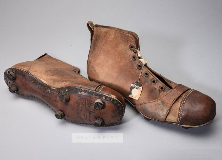 Alex James 1930s Brand-endorsed "Shurshot" Football Boots #vintagefootball #footballboots #scottishfootball