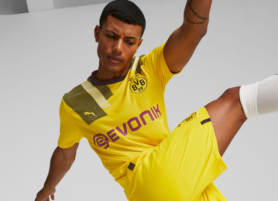 Borussia Dortmund 2022-23 Puma Cup Kit