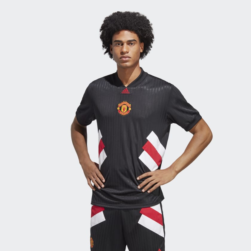 Manchester united tshirt roblox, follow for more em 2023  Camisas de times  brasileiros, Camisa de futebol, Tshirt masculino