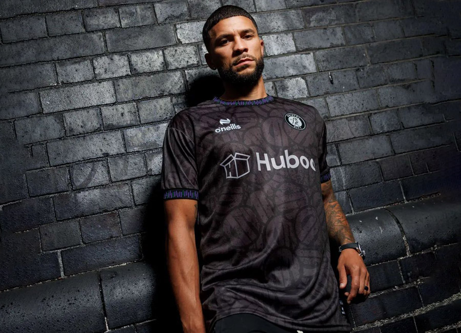 Bristol City 2023-24 O'Neills Away Kit - Football Shirt Culture