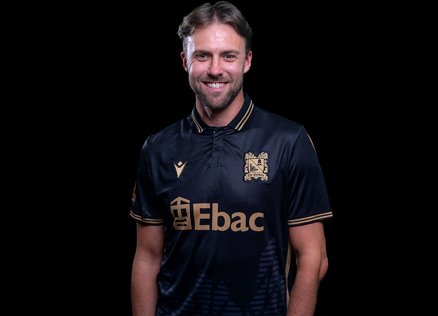 Darlington 24/25 Macron Third Kit