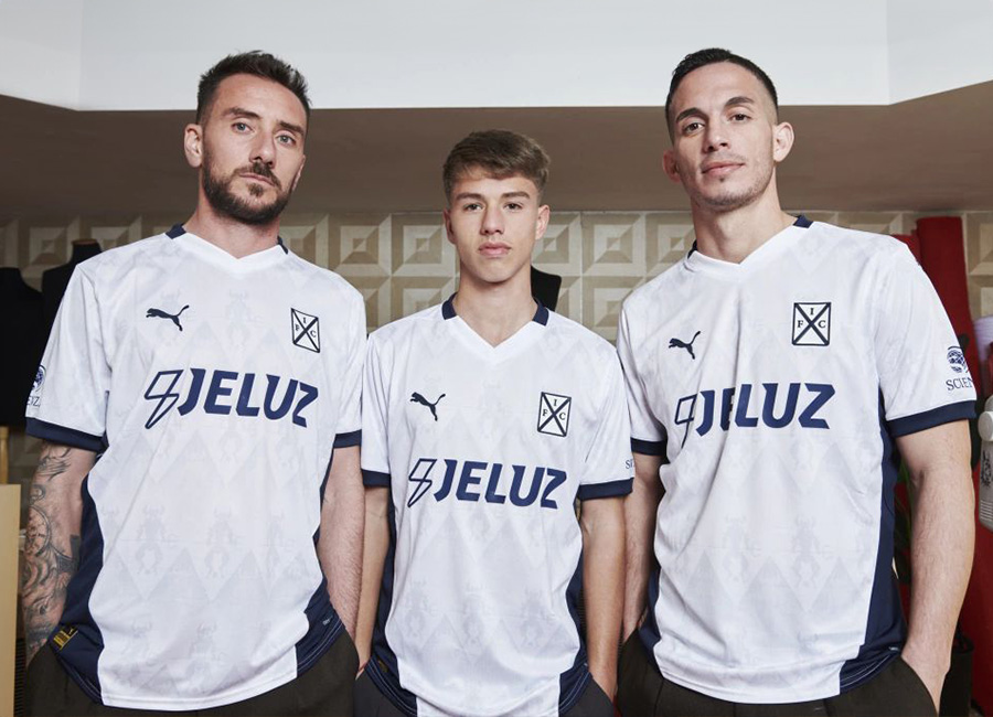 Independiente 24/25 Puma Away Kit