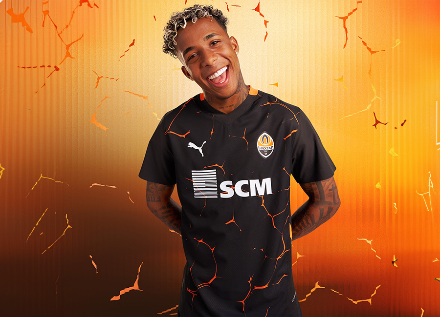 Shakhtar Donetsk 24/25 Puma Away Kit