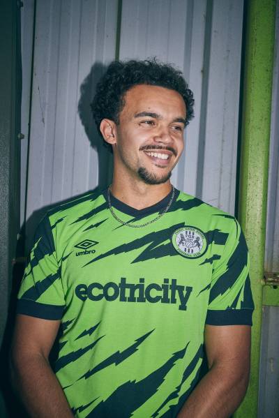 forest_green_rovers_2023_24_umbro_home_kit_h.jpeg