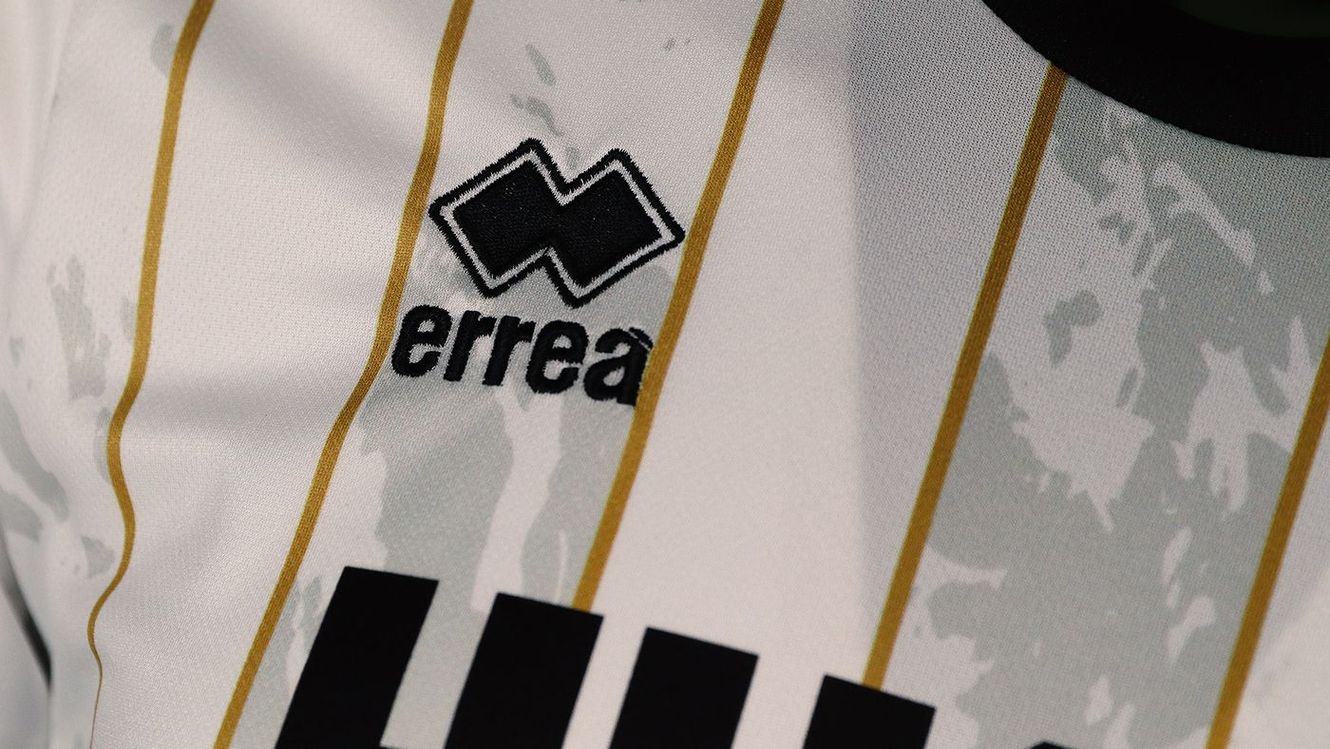 Millwall 2023-24 Erreà Home Kit - Football Shirt Culture - Latest Football  Kit News and More