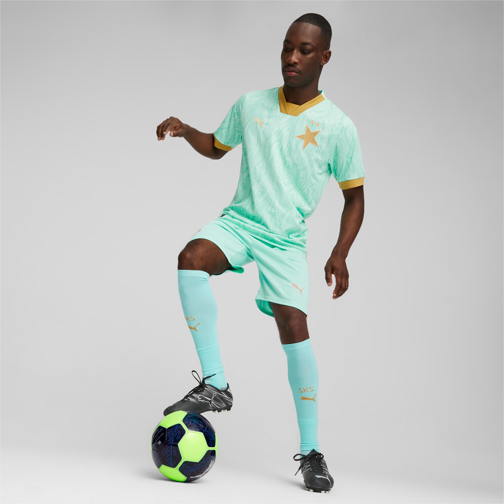 Slavia Prague 2021-22 Puma Home Kit - Football Shirt Culture - Latest  Football Kit News and More