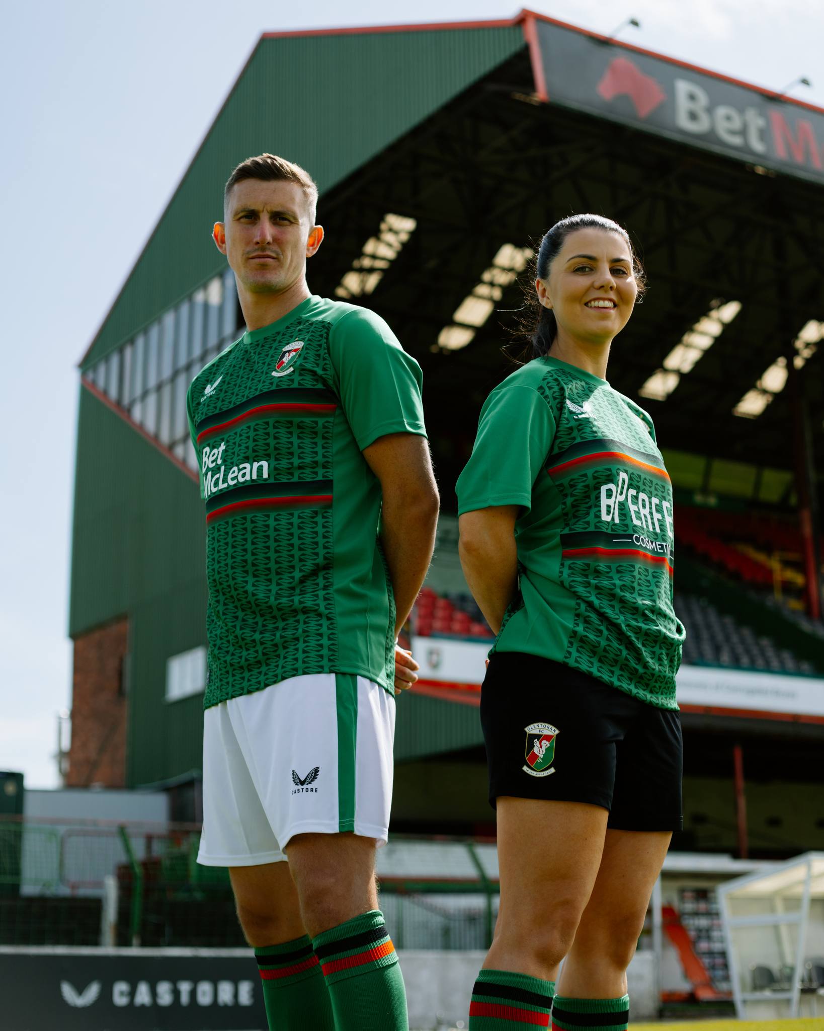 Veste Glentoran Player Issue Top Zip – Kappa – Taille M UK – Occasion