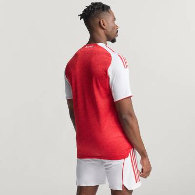 arsenal_25_26_adidas_home_kit_b1.jpg