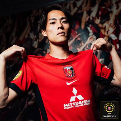 urawa_red_diamonds_2025_nike_fcwc_home_shirt_3.jpg