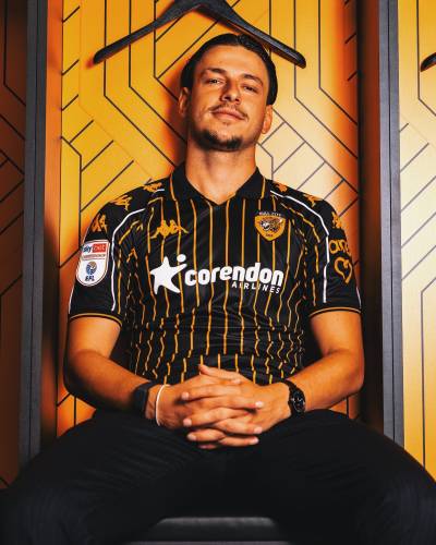 hull_city_25_26_kappa_away_kit_b.jpg