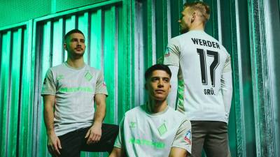 werder_bremen_25_26_hummel_away_kit_0.jpg