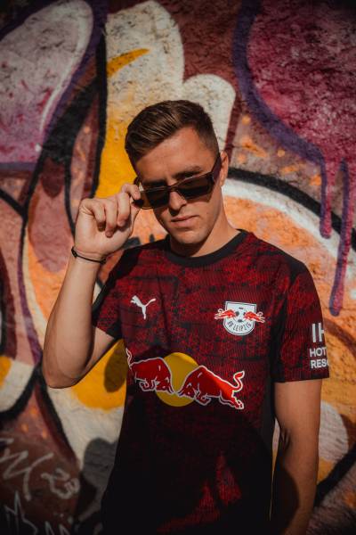 rb_leipzig_25_26_puma_third_kit_a.jpg