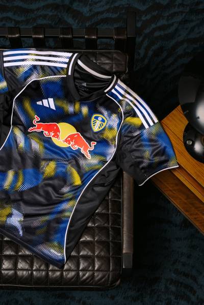 leeds_united_25_26_adidas_third_kit_d.jpg