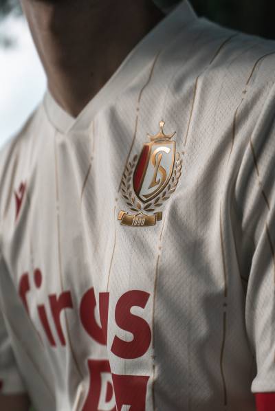 standard_de_liege_25_26_macron_away_kit_d.jpg