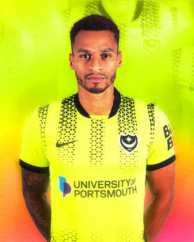 portsmouth_25_26_nike_third_kit_b.jpg
