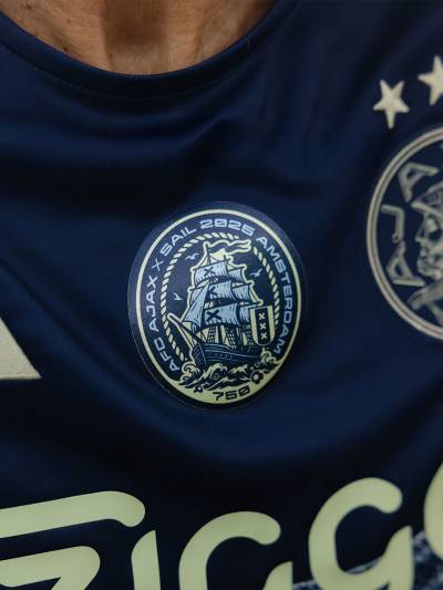 ajax_x_sail_2025_adidas_away_shirt_b.jpg
