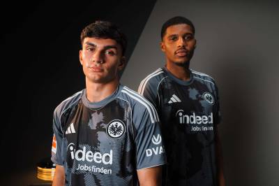 eintracht_frankfurt_25_26_adidas_third_kit_1.jpeg