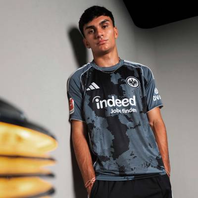 eintracht_frankfurt_25_26_adidas_third_kit_c.jpg