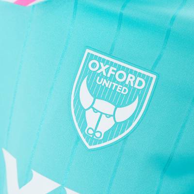 oxford_united_25_26_macron_third_kit_b2.jpg