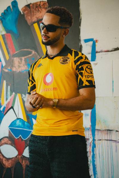 kaizer_chiefs_25_26_kappa_home_kit_1.jpg