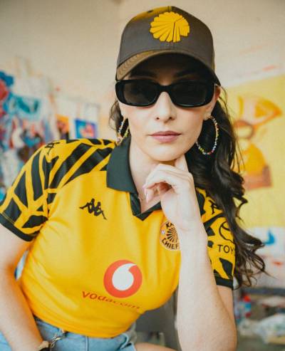 kaizer_chiefs_25_26_kappa_home_kit_2.jpeg