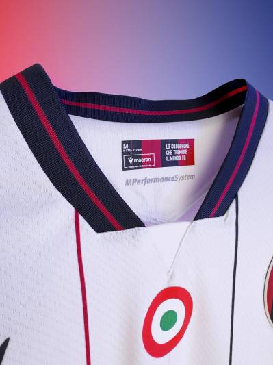 bologna_25_26_macron_away_kit_f.jpg