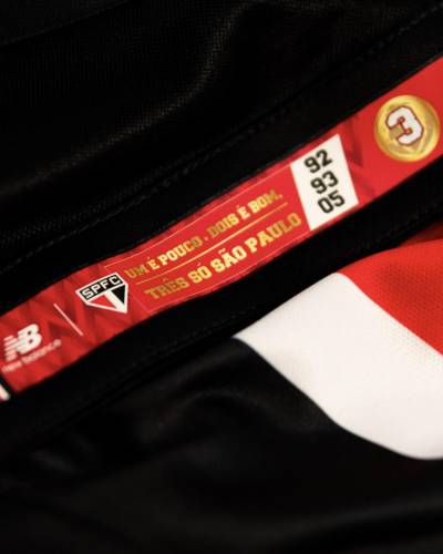 sao_paulo_25_26_new_balance_third_kit_d.jpg