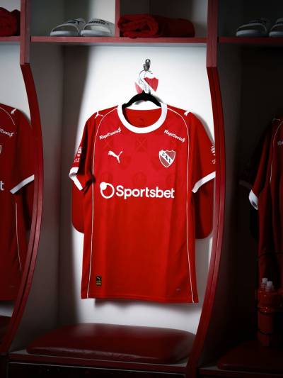 independiente_25_26_puma_home_kit_a.jpeg