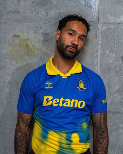 brondby_if_2025_hummel_away_kit_b.jpg