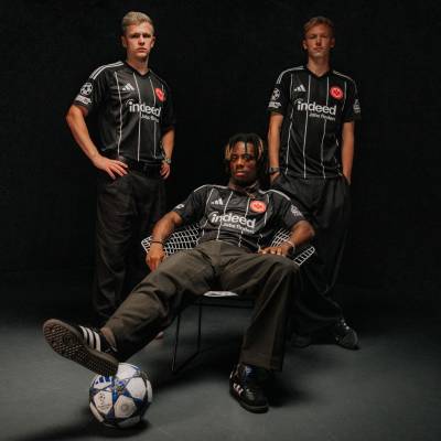 eintracht_frankfurt_25_26_adidas_fourth_kit_a.jpg