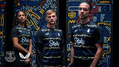 everton_25_26_castore_third_kit_b.jpg
