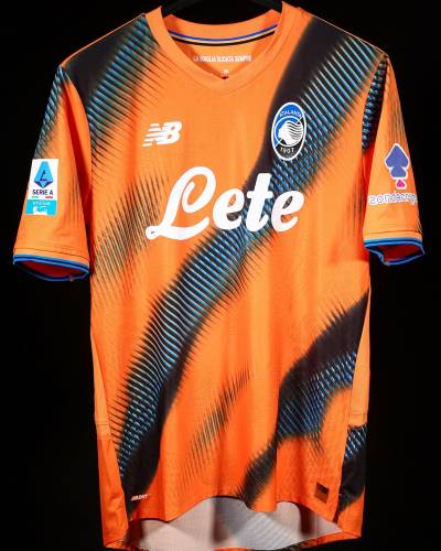 atalanta_25_26_new_balance_third_kit_c.jpg