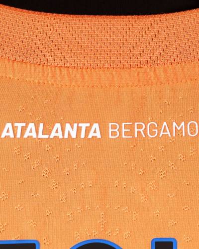 atalanta_25_26_new_balance_third_kit_f.jpg