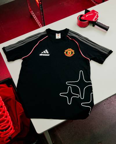 manchester_united_x_drama_call_2025_adidas_collection_c.jpg