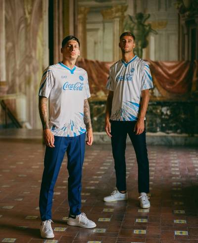 napoli_25_26_ea7_pre_match_kit_a.jpg