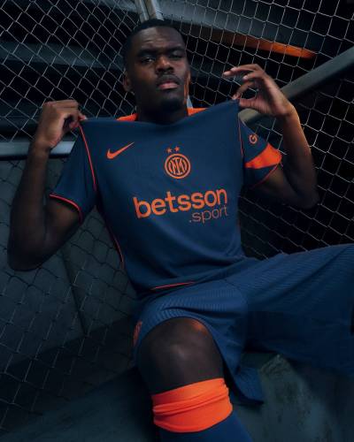 inter_milan_25_26_nike_third_kit_c.jpg