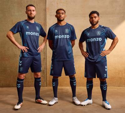 coventry_city_25_26_hummel_third_kit_a1.jpg