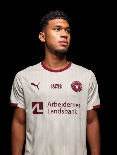 fc_midtjylland_25_26_puma_third_kit_a.jpg